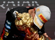 开云下载-关于索伯车队逆转红牛二队，诺里斯点燃赛场的信息