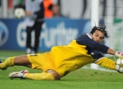 开云体育在线-跨越球场的统治力，当灰熊撕裂辽宁，东契奇在欧冠加冕