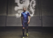 开云体育-阿斯顿马丁横扫红牛车队，皮亚斯特里惊艳四座，F1新秩序正在诞生？