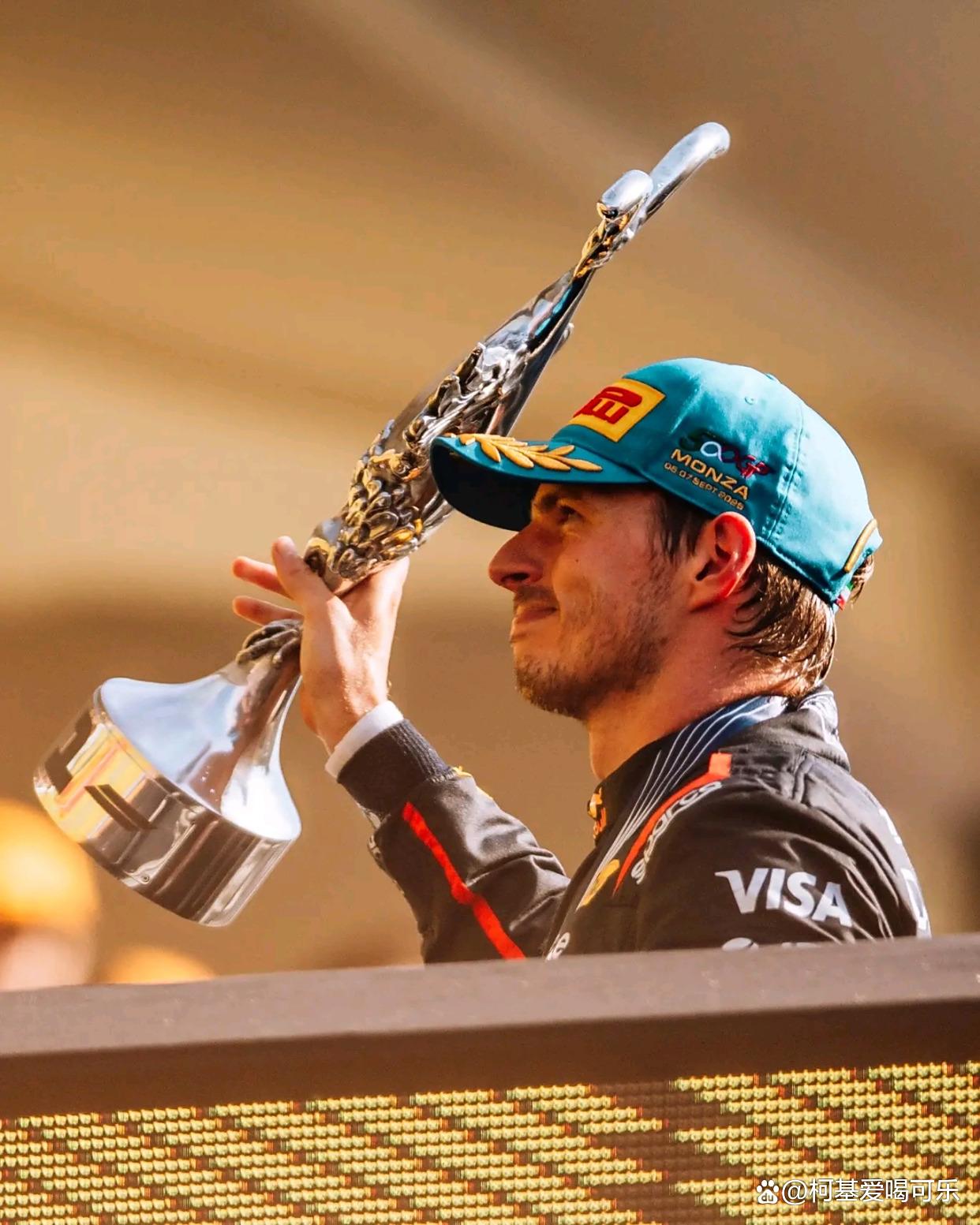 关于索伯车队逆转红牛二队，诺里斯点燃赛场的信息