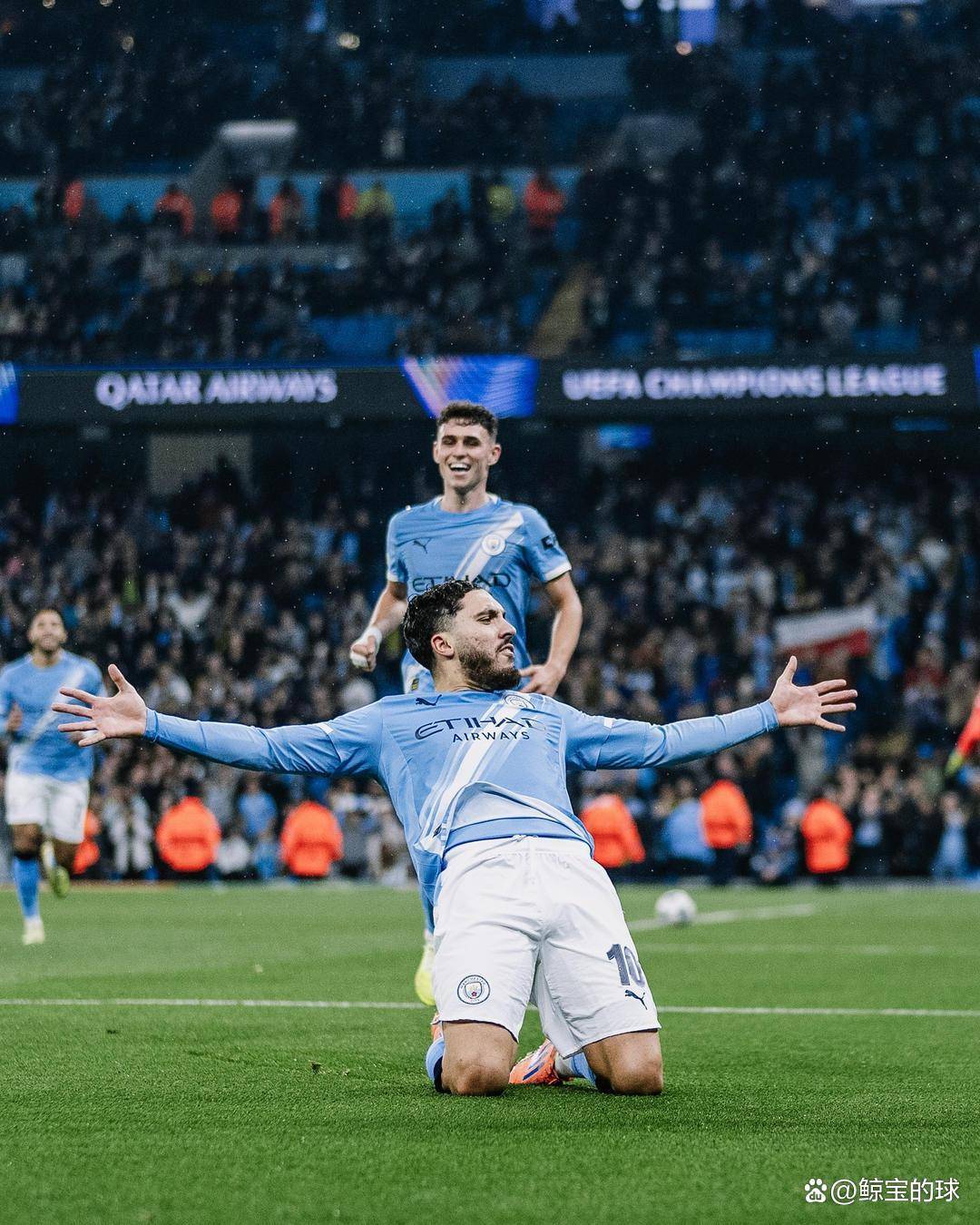 关于多特蒙德横扫莱比锡红牛，福登扛起全队的信息